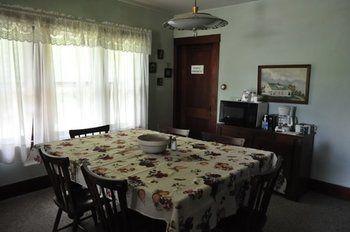 Lazy T Ranch Guest House Manhattan Eksteriør bilde